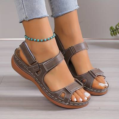 Ortopedyczne szare sandały na rzepy dla kobiet, ergonomiczny design dla komfortu i optymalnego wsparcia.