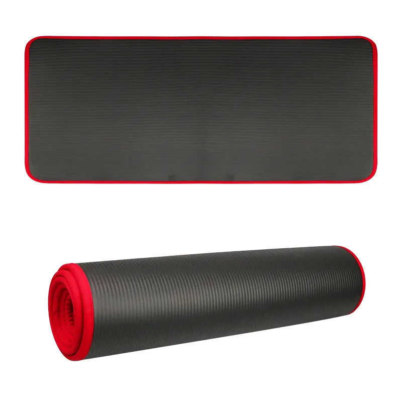 Tapis de yoga antidérapant noir, extra épais 10 mm, idéal pour confort optimal lors de séances de yoga ou Pilates.