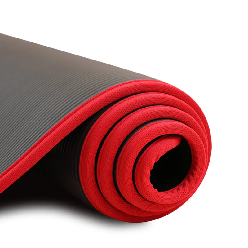 Antypoślizgowa mata do jogi, czarna, grubość 10 mm, zapewniająca maksymalny komfort podczas ćwiczeń jogi i pilates.