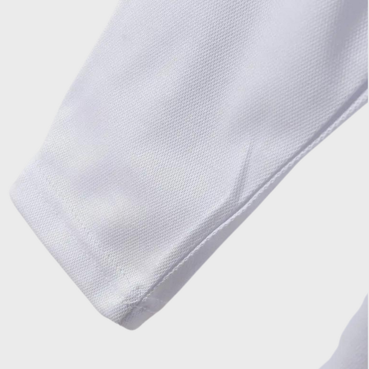 Tee-shirt homme à manches longues noir, coupe élégante, tissu doux et respirant, parfait pour style chic et confort.