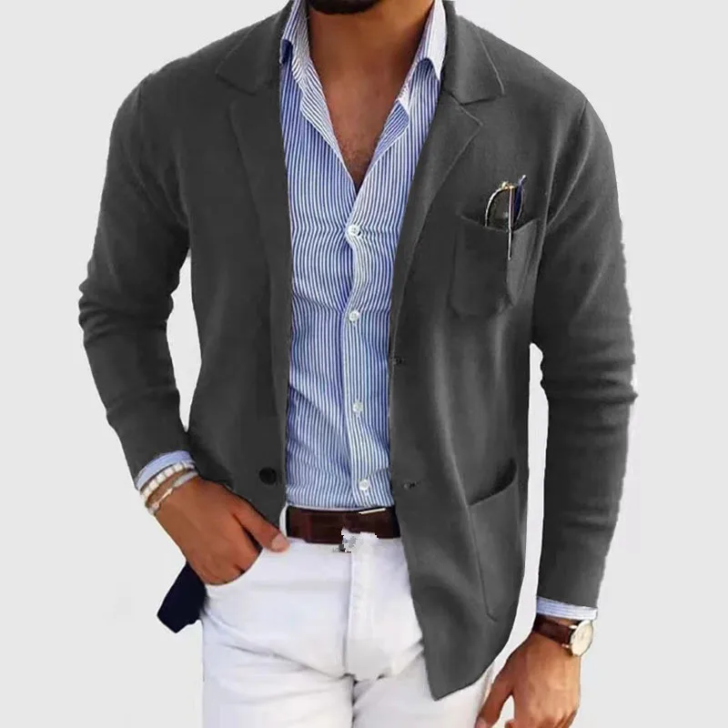 Męska lekka kurtka w kolorze beżowym, z eleganckim i minimalistycznym krojem, idealna do stylu casualowego i biznesowego.