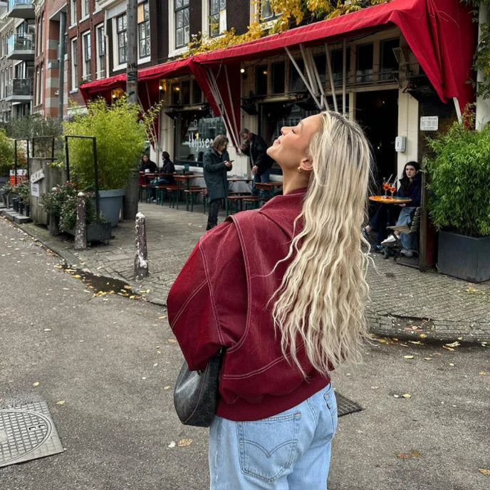 Damska kurtka oversize ze sztucznej skóry, czerwona, styl swobodny, wysoce wytrzymały materiał, nowoczesny i modny.